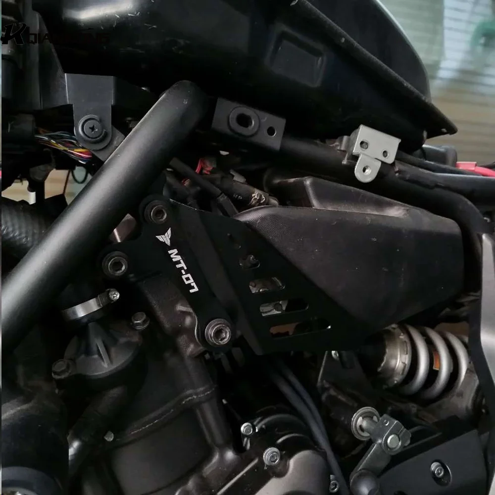 FOR YAMAHA MT07 FZ-07 MT-07 Tracer Moto Cage Motorcycle Accessories Accelerator Control Protective Cover Guard Frame Protector
FOR YAMAHA MT07 FZ-07 MT-07 Tracer Moto Cage Motorcycle Accessories Accelerator Control Protective Cover Guard Frame Protector