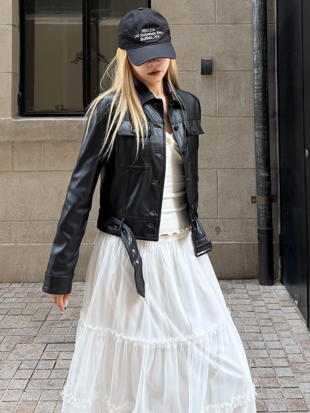 Bla PU Leather Jaet Women's Collar ort Slim Fit Single Button Matte Spring 2026 Casual Sle Long Sve irt
Bla PU Leather Jaet Women's Collar ort Slim Fit Single Button Matte Spring 2026 Casual Sle Long Sve irt