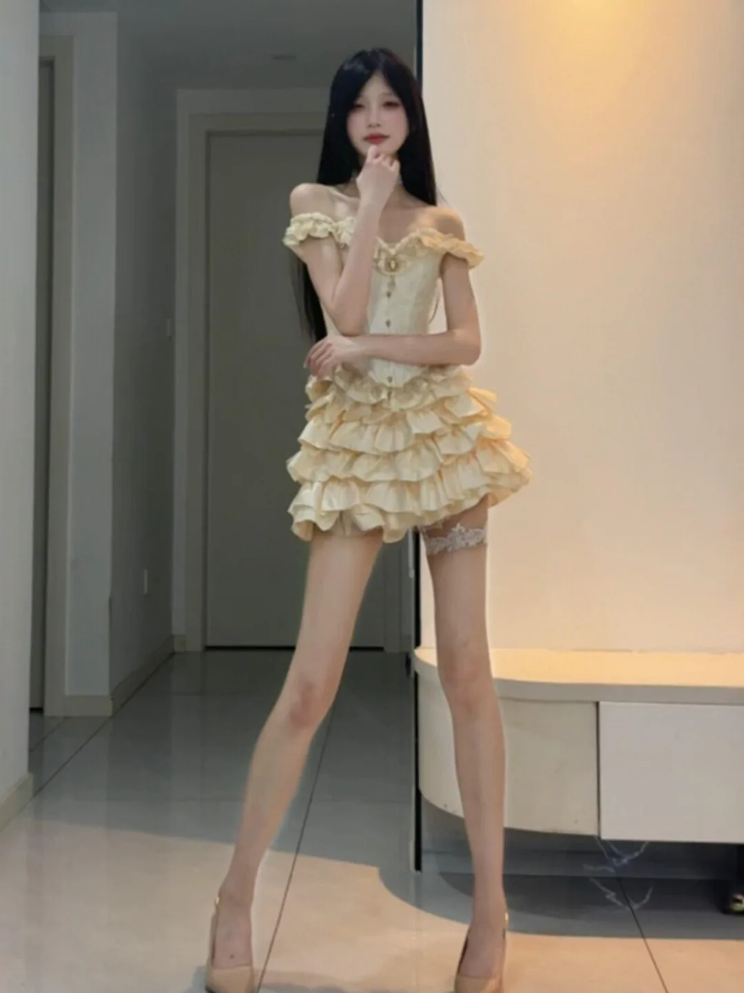 Gentle Wind Unique One Shoulder Cake Short Skirt Set Whole Set Summer Fashion Women's Comfortable Cotton V Neck Two Piece Suit
Gentle Wind Unique One Shoulder Cake Short Skirt Set Whole Set Summer Fashion Women's Comfortable Cotton V Neck Two Piece Suit
