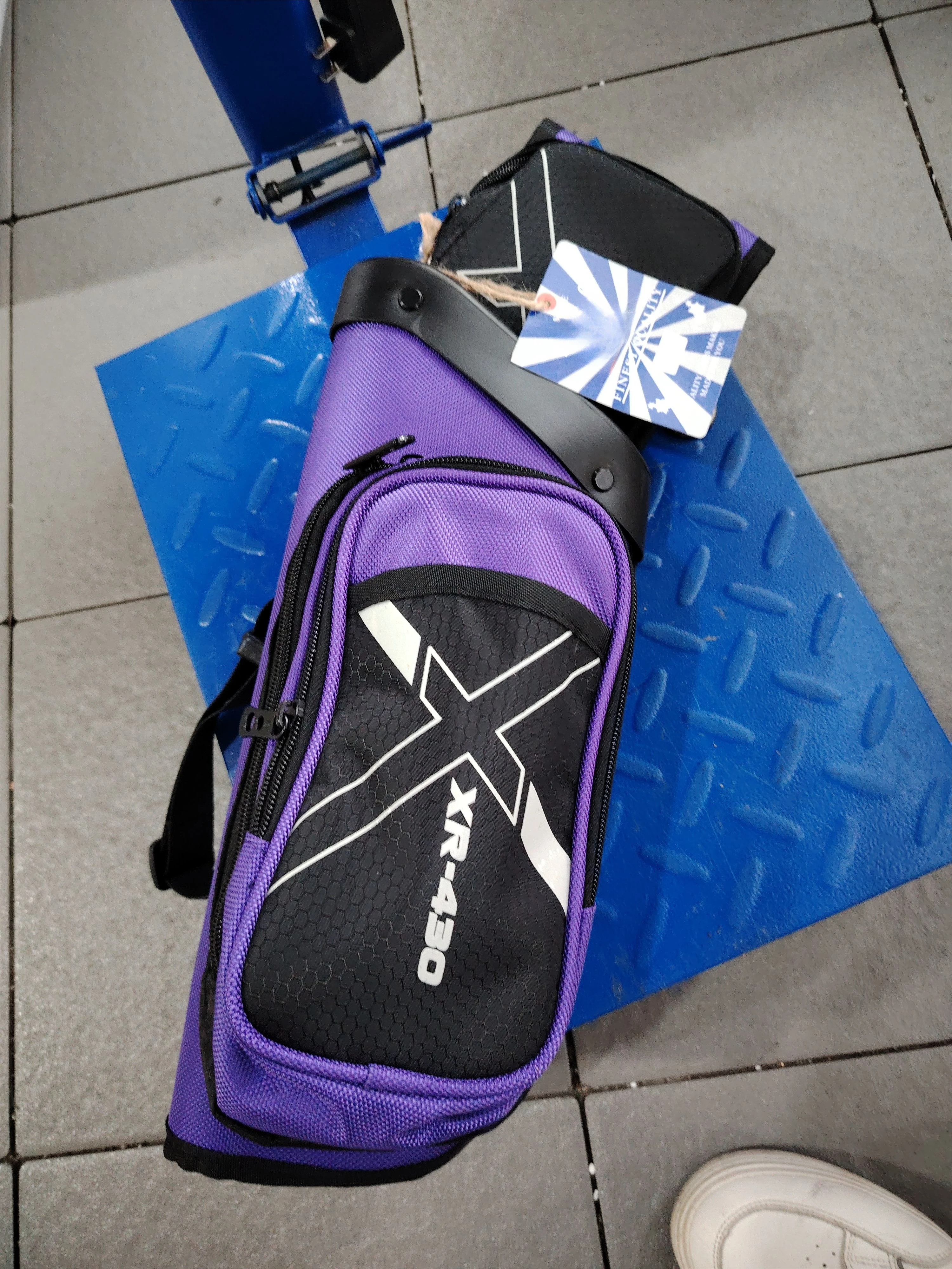 Композитный лук Reverse Bow High-end Reverse Quiver XR430 для стрельбы из лука, полевой держатель для стрел
Композитный лук Reverse Bow High-end Reverse Quiver XR430 для стрельбы из лука, полевой держатель для стрел