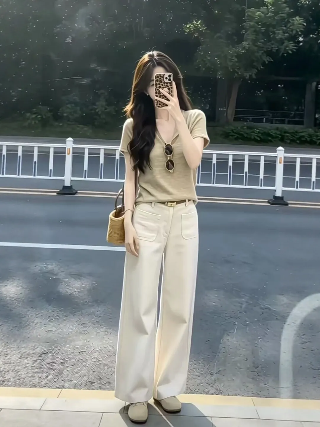 Summer Fashion plus Size Women's Knitted Short Sleeve Top And Casual Pants Korean Style High Waist Trousers And Vest Set
Summer Fashion plus Size Women's Knitted Short Sleeve Top And Casual Pants Korean Style High Waist Trousers And Vest Set