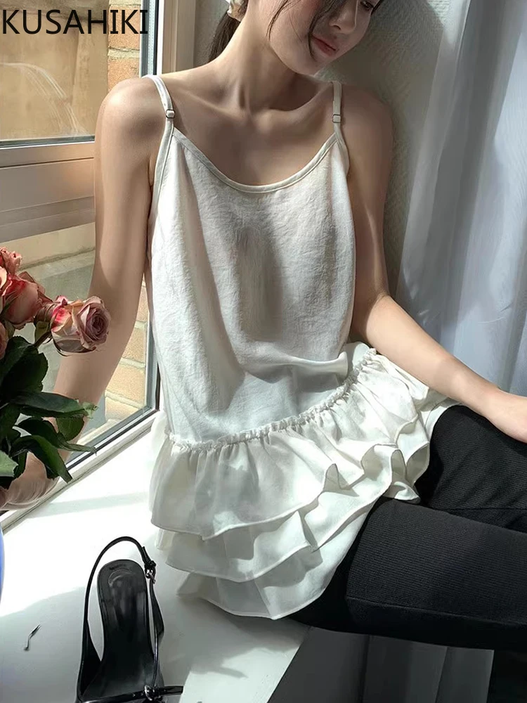 KUSAHIKI Korean Chic Spring Summer New French Niche Ruffle Edge Patchwork Hem Design Sleeveless Camisole Vest for Women
KUSAHIKI Korean Chic Spring Summer New French Niche Ruffle Edge Patchwork Hem Design Sleeveless Camisole Vest for Women