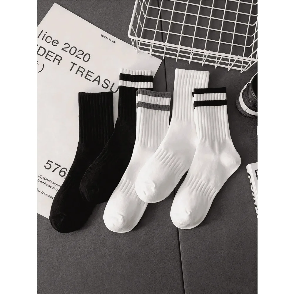 5-Pack Men's Striped Crew Socks: Sleek Black & White Hues, Ribbed Details To Elevate Casual And Athletic Styles
5-Pack Men's Striped Crew Socks: Sleek Black & White Hues, Ribbed Details To Elevate Casual And Athletic Styles