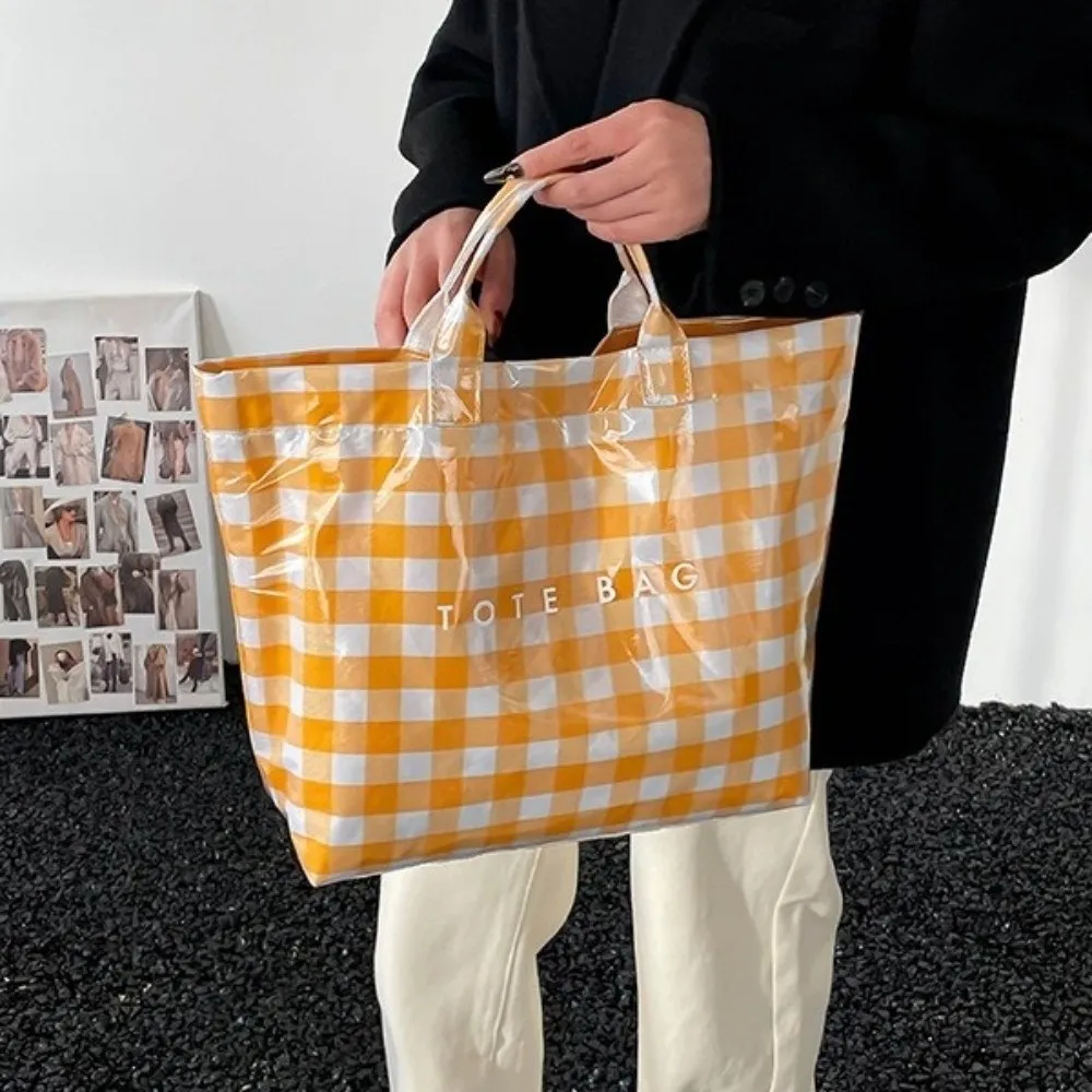 Fresh Waterproof PVC Handbag Transparent Large Capacity Checkered Tote Bag Beach Portable Jelly Bag Pastoral Style
Fresh Waterproof PVC Handbag Transparent Large Capacity Checkered Tote Bag Beach Portable Jelly Bag Pastoral Style