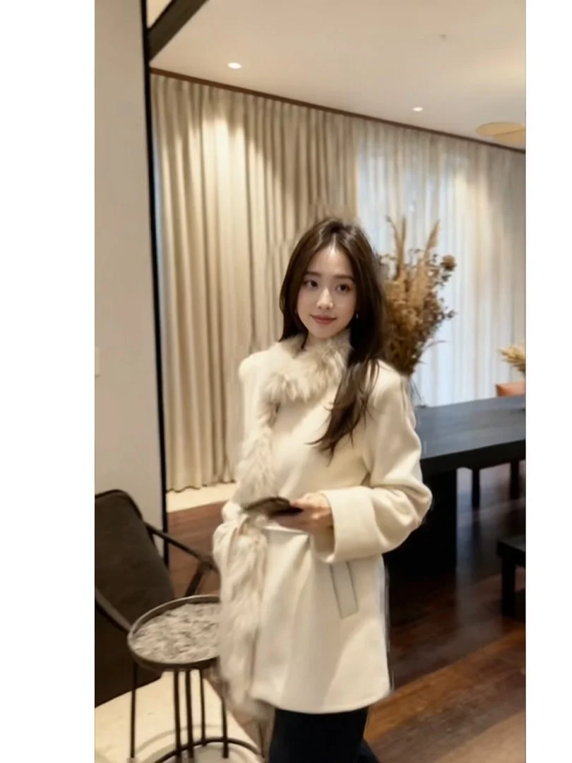 Elegant Woolen Coat Women's Winter New Design Belted Slimming Top Long Sleeve Regular Thickness Online Exclusive
Elegant Woolen Coat Women's Winter New Design Belted Slimming Top Long Sleeve Regular Thickness Online Exclusive