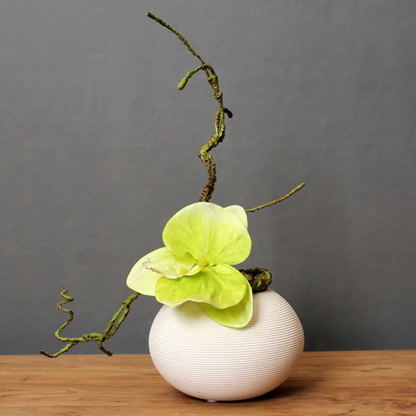 Classic White Ceramic Vase Chinese Contracted Porcelain Flower Bottles Creative Wedding Gift Home Decoration Accessories
Classic White Ceramic Vase Chinese Contracted Porcelain Flower Bottles Creative Wedding Gift Home Decoration Accessories