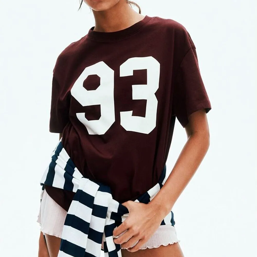 93, женские свободные футболки с короткими рукавами и принтом большого количества, летние винно-красные топы из 100% хлопка, модные повседневные футболки Ins
93, женские свободные футболки с короткими рукавами и принтом большого количества, летние винно-красные топы из 100% хлопка, модные повседневные футболки Ins