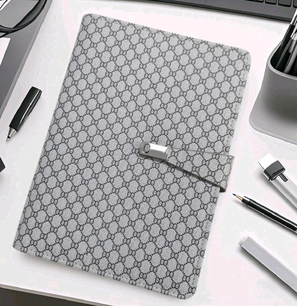 Makeasy Refillable Notebook A5 Ring Biner Notebook With 2025 Calendar Amazing Pattern Cover Notebook Organizer Bag(1PC)
Makeasy Refillable Notebook A5 Ring Biner Notebook With 2025 Calendar Amazing Pattern Cover Notebook Organizer Bag(1PC)
