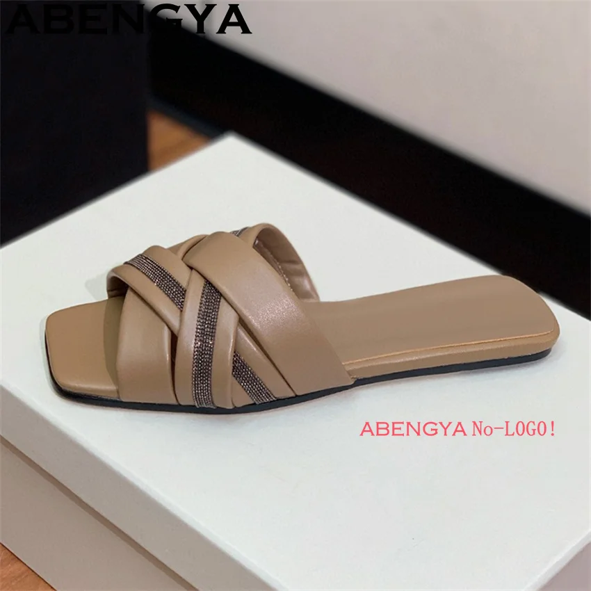 ABENGYA/женские тапочки на плоской подошве с квадратным открытым носком, повседневные пляжные сандалии из натуральной кожи, летние блестящие модные туфли-лодочки Mujer
ABENGYA/женские тапочки на плоской подошве с квадратным открытым носком, повседневные пляжные сандалии из натуральной кожи, летние блестящие модные туфли-лодочки Mujer
