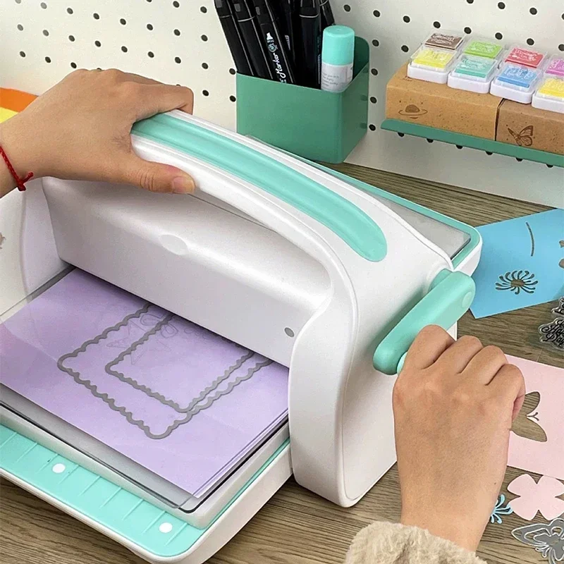 A4 Hand-Operated Foldable Embossing Machine Making Carbon Steel Knife Mold Embossed Paper Art Machine
A4 Hand-Operated Foldable Embossing Machine Making Carbon Steel Knife Mold Embossed Paper Art Machine