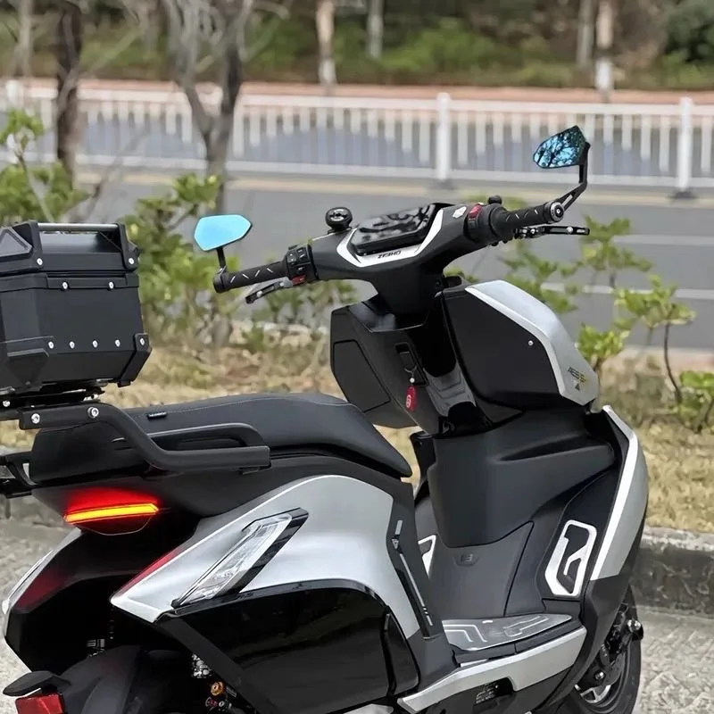 Handlebar mirror MZ/M95/N85/Maverick polar core AE4/5 motorcycle universal rearview mirror
Handlebar mirror MZ/M95/N85/Maverick polar core AE4/5 motorcycle universal rearview mirror