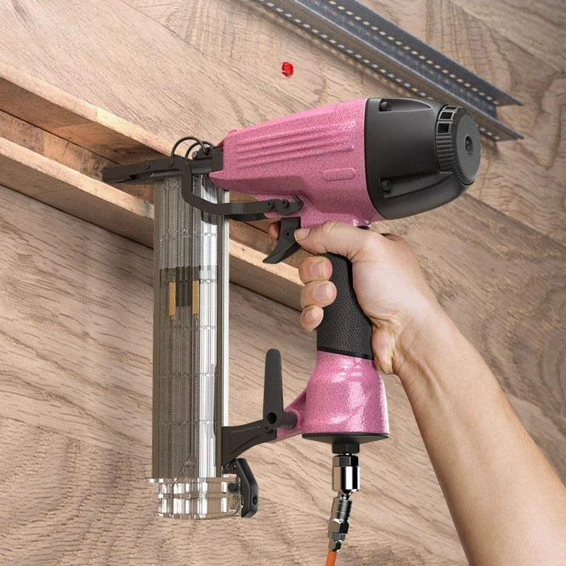 Long mouth straight nail gun, woodworking air nail gun decoration nail gun does not get stuck.
Long mouth straight nail gun, woodworking air nail gun decoration nail gun does not get stuck.