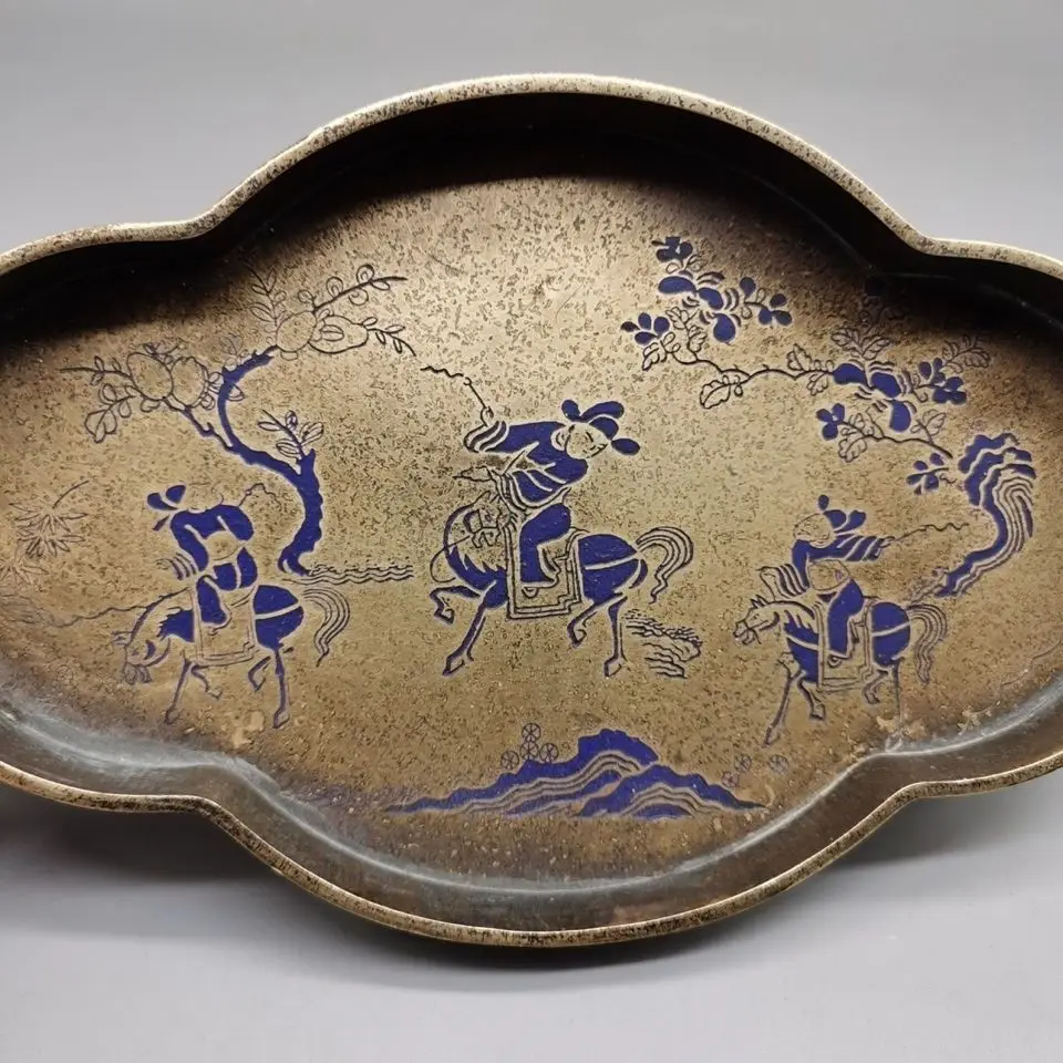On the new pure copper plate hand-painted antique bronze tea tray home office tea ceremony decorative crafts.
On the new pure copper plate hand-painted antique bronze tea tray home office tea ceremony decorative crafts.
