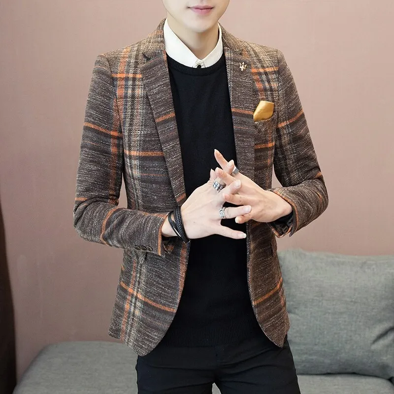 2025 Autumn and winter Korean version versatile checkered casual suit jacket, youth British slim single Western thick small suit
2025 Autumn and winter Korean version versatile checkered casual suit jacket, youth British slim single Western thick small suit