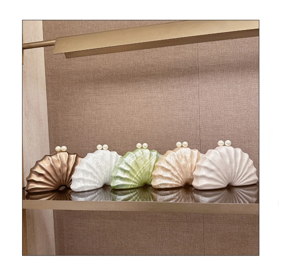 Candy Pearl Marble Summer Shell Clutch Bag Acrylic Clutch Bag Women Wedding Evening Party Cute Ivory Pearl Color Purse Handbag
Candy Pearl Marble Summer Shell Clutch Bag Acrylic Clutch Bag Women Wedding Evening Party Cute Ivory Pearl Color Purse Handbag