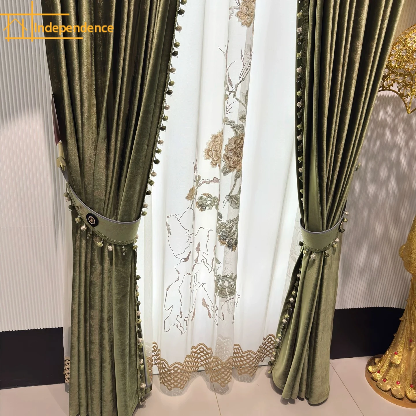 High-end Gilded Green Flannelette Curtains for Living Room Bedroom French Window Balcony Customized Finished Partition Curtain
High-end Gilded Green Flannelette Curtains for Living Room Bedroom French Window Balcony Customized Finished Partition Curtain