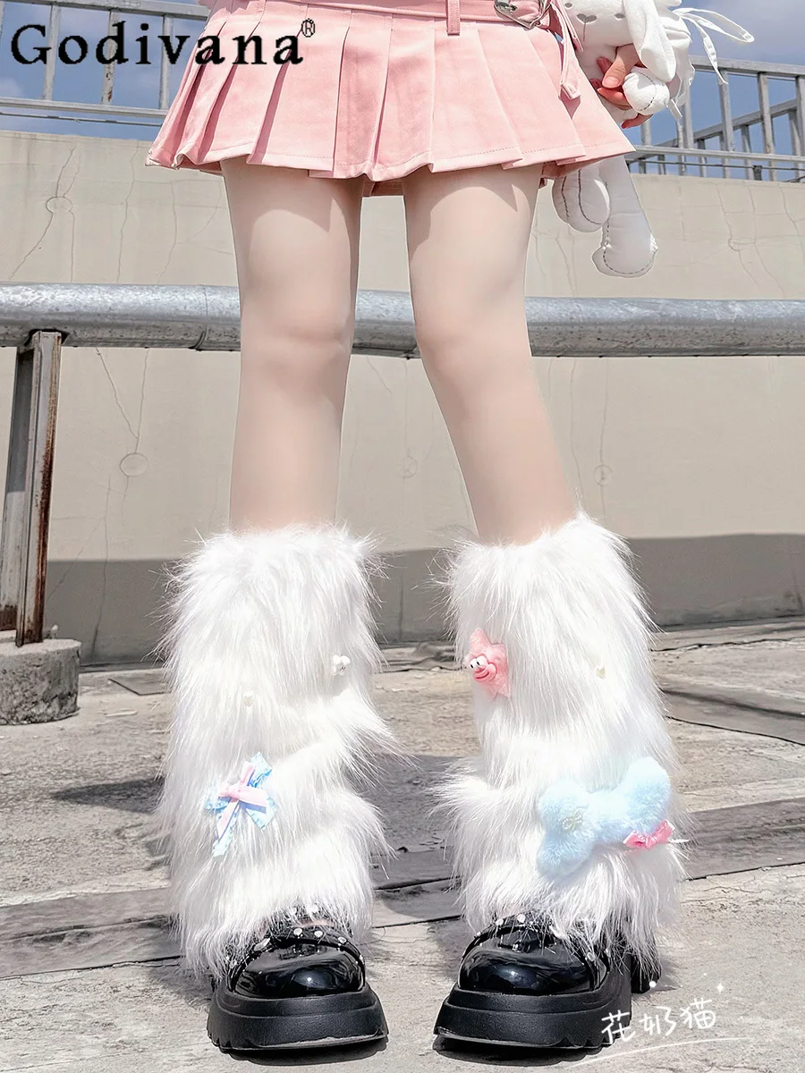 Японские оригинальные пушистые гетры Y2K Subculture для горячих девушек, милые крутые теплые утолщенные плюшевые носки для девочек на осень и зиму
Японские оригинальные пушистые гетры Y2K Subculture для горячих девушек, милые крутые теплые утолщенные плюшевые носки для девочек на осень и зиму