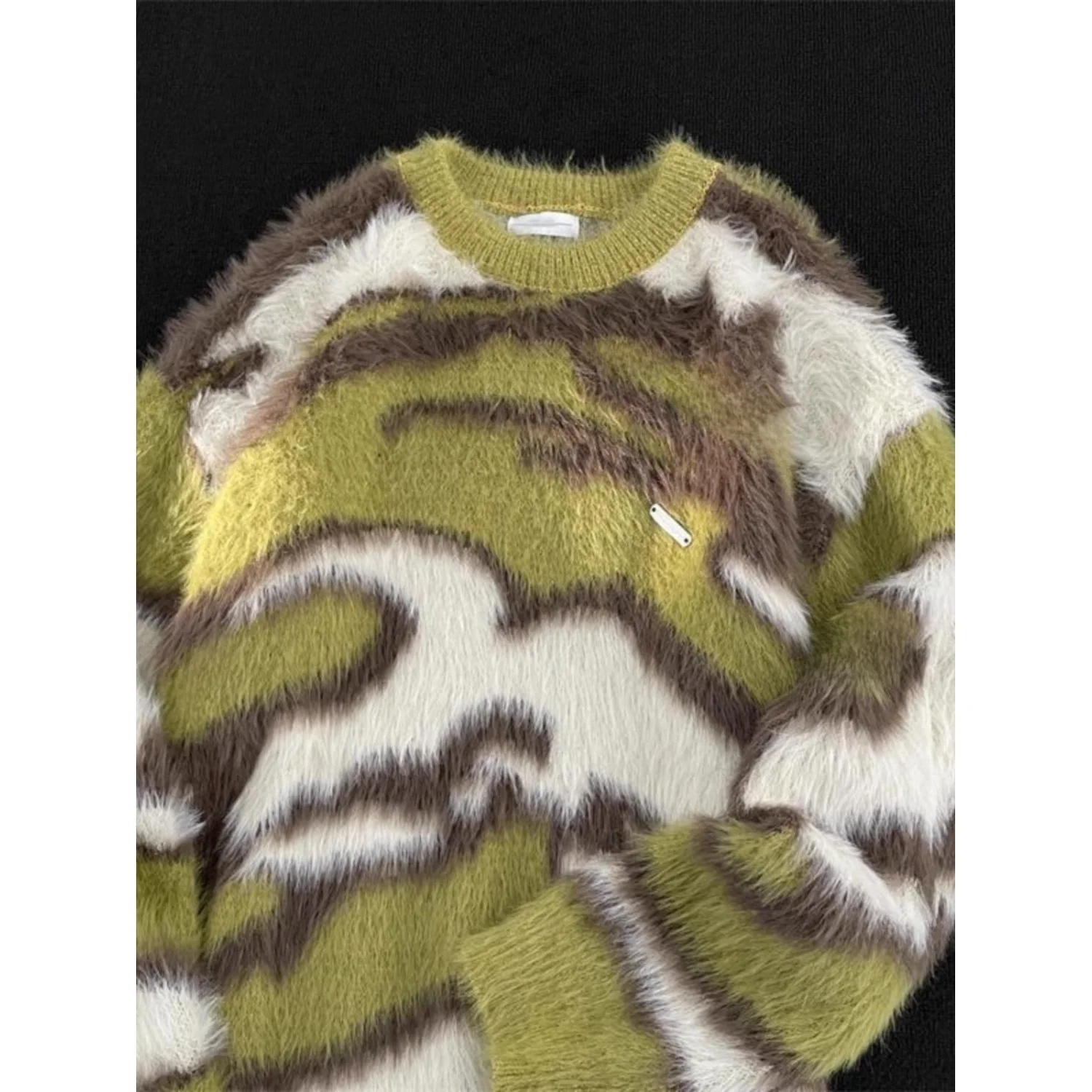 Осенне-зимний мужской свитер большого размера: теплый, стильный, вязаный, с круглым вырезом, для пар, модная верхняя одежда с длинным рукавом
Осенне-зимний мужской свитер большого размера: теплый, стильный, вязаный, с круглым вырезом, для пар, модная верхняя одежда с длинным рукавом