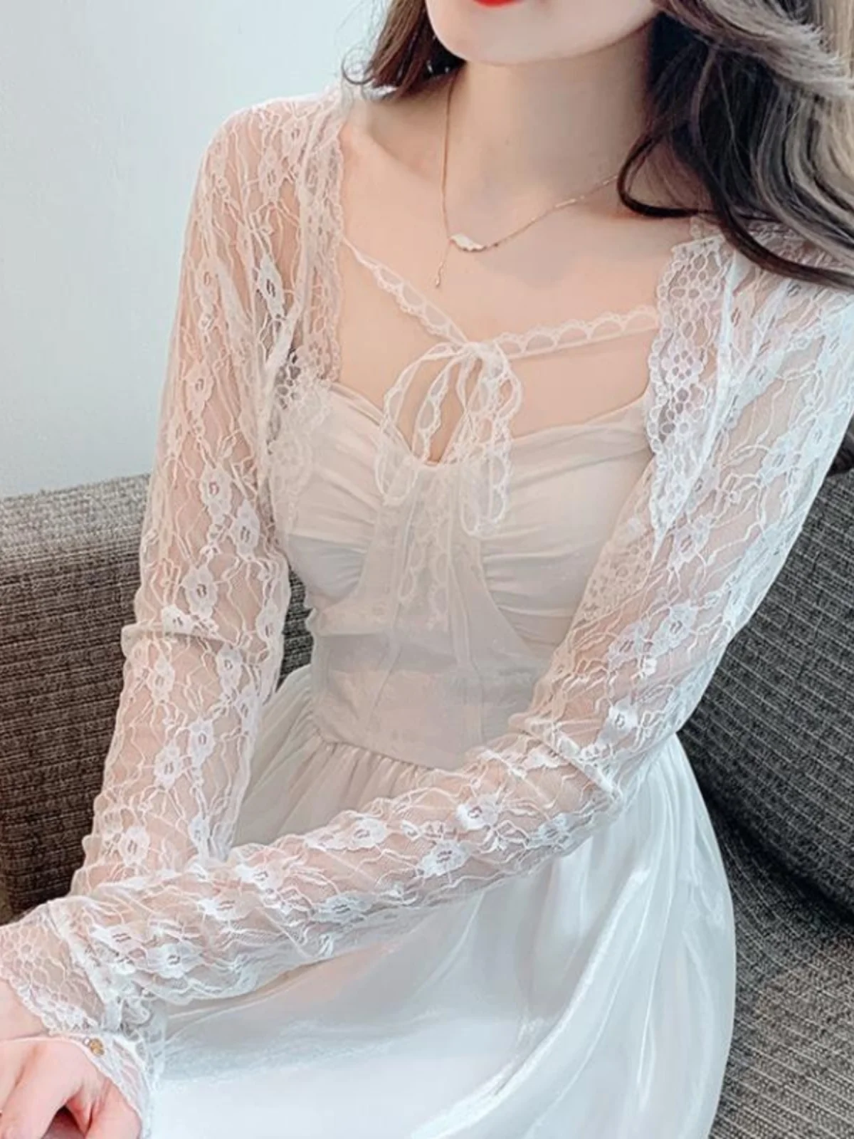 Short Lace Little Shawl Top Women's Summer Outerwear Cardigan Thin Veil Covering Sun Protection Clothing Outer Layer Korean S...
Short Lace Little Shawl Top Women's Summer Outerwear Cardigan Thin Veil Covering Sun Protection Clothing Outer Layer Korean S...