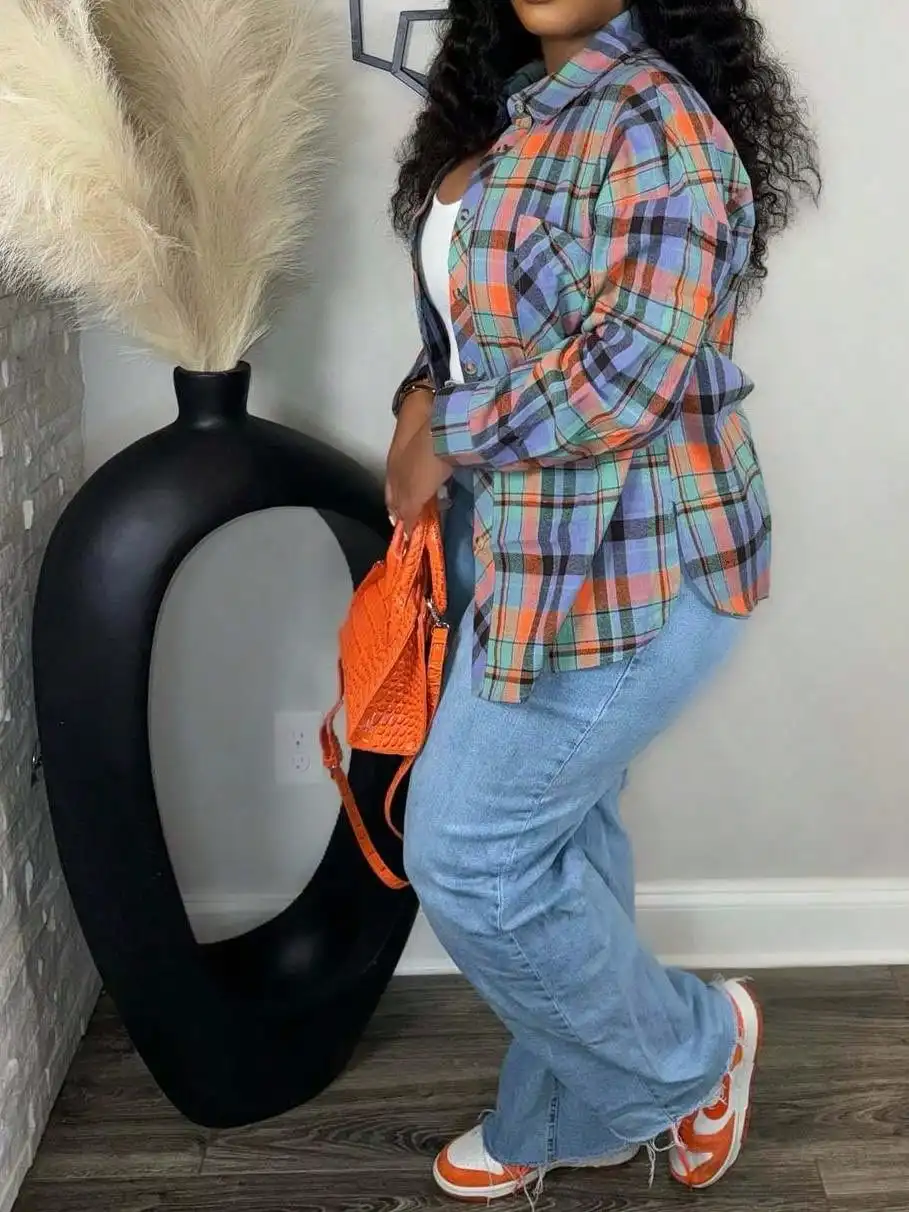 Женская красочная рубашка-куртка в клетку для повседневного уличного стиля
Женская красочная рубашка-куртка в клетку для повседневного уличного стиля