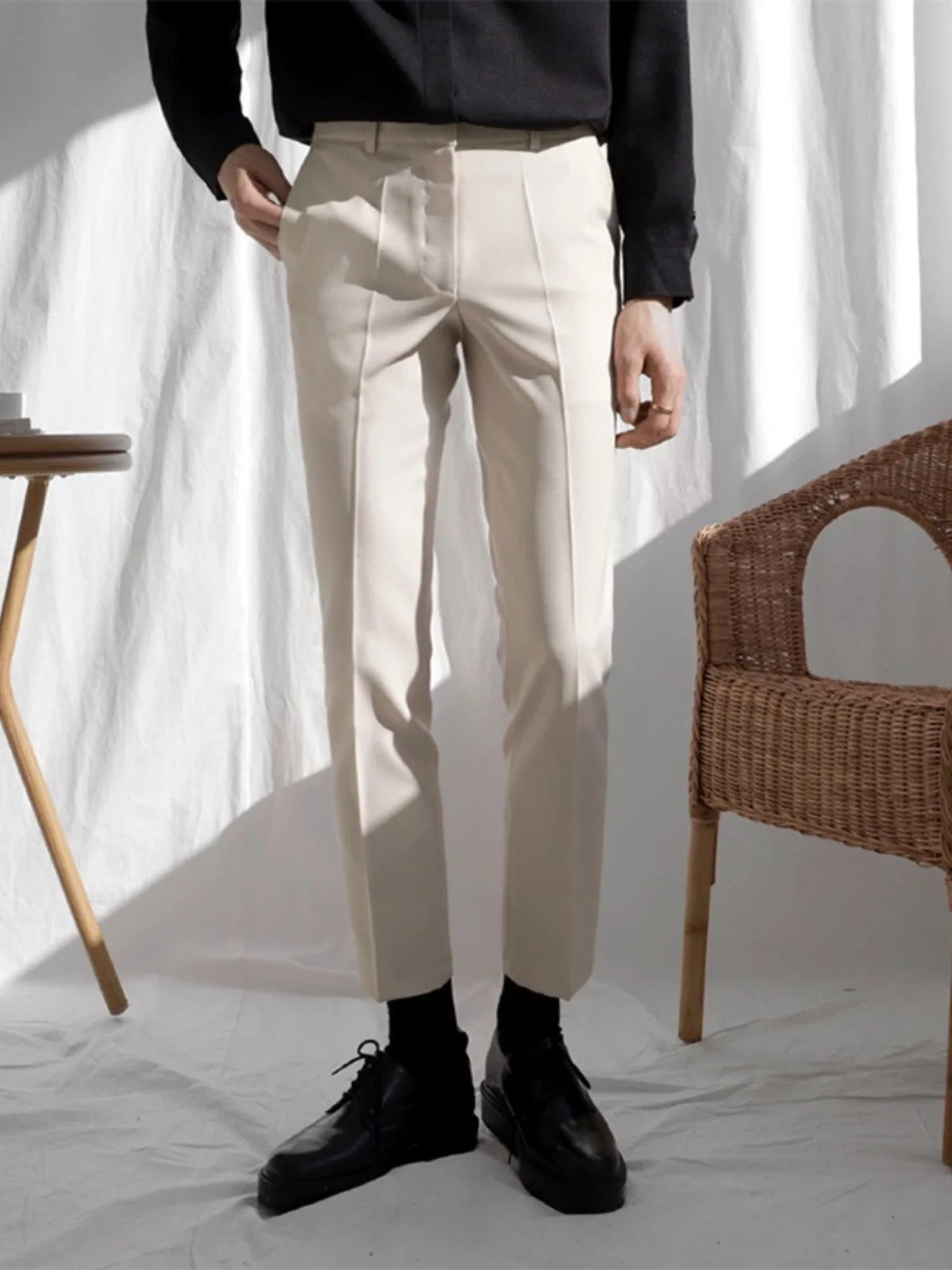 Новые мужские повседневные брюки 2023 года: прямые, зауженные, в корейском стиле, свободного кроя, универсальные, для офиса и повседневной носки
Новые мужские повседневные брюки 2023 года: прямые, зауженные, в корейском стиле, свободного кроя, универсальные, для офиса и повседневной носки
