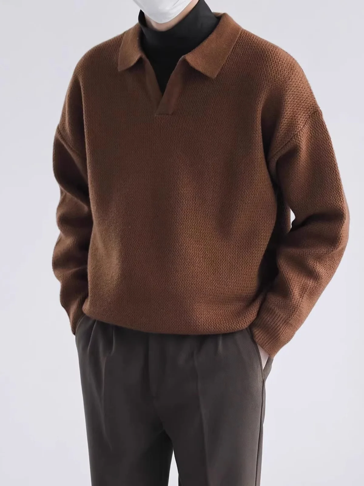 Мужской вязаный свитер с V-образным вырезом, свободного кроя, с длинным рукавом, однотонный пуловер, весна-осень, модный повседневный базовый топ, верхняя одежда
Мужской вязаный свитер с V-образным вырезом, свободного кроя, с длинным рукавом, однотонный пуловер, весна-осень, модный повседневный базовый топ, верхняя одежда