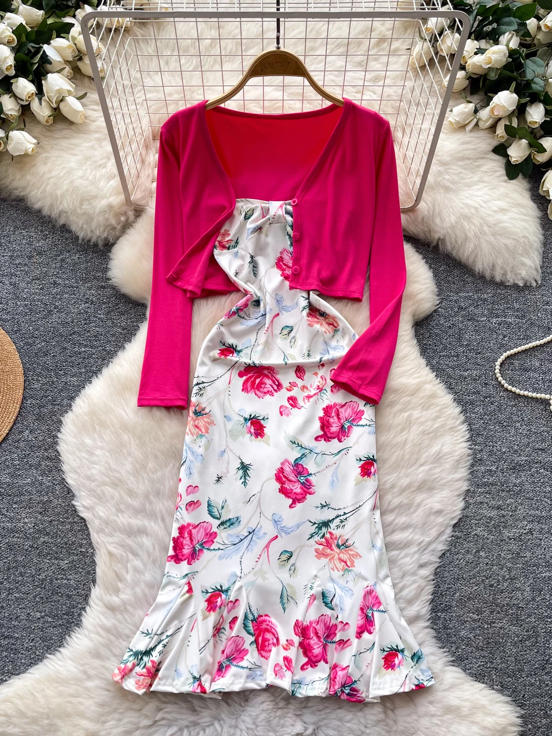 Women's Slim Fit Print Two-Piece Set with Fish Tail Skirt Open Cardigan Small Jacket Autumn Waist Cinching Commute Style
Women's Slim Fit Print Two-Piece Set with Fish Tail Skirt Open Cardigan Small Jacket Autumn Waist Cinching Commute Style