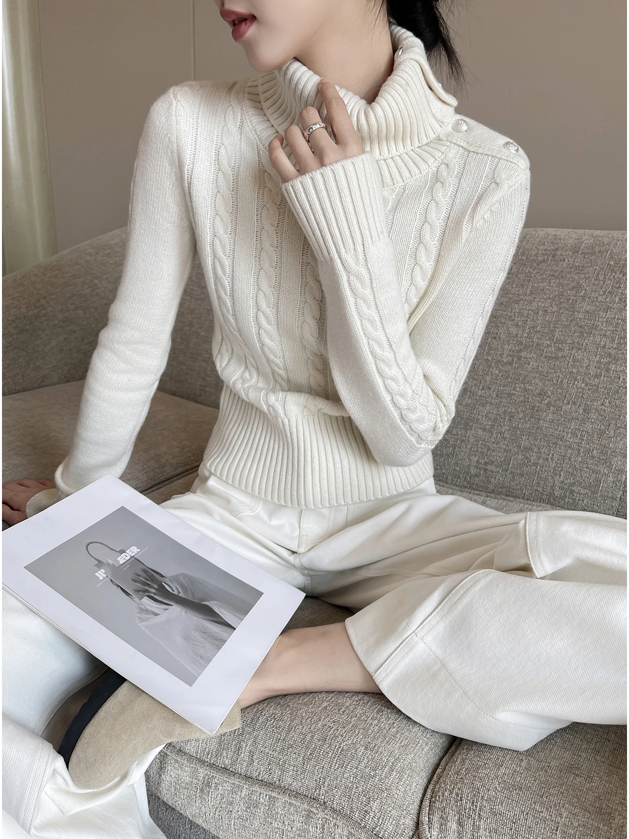 Women's High Collar Long Sve Soft Cozy Loose Knitted Sweater Vintage Sle Winter Faion 2025 New Arrival GY624
Women's High Collar Long Sve Soft Cozy Loose Knitted Sweater Vintage Sle Winter Faion 2025 New Arrival GY624