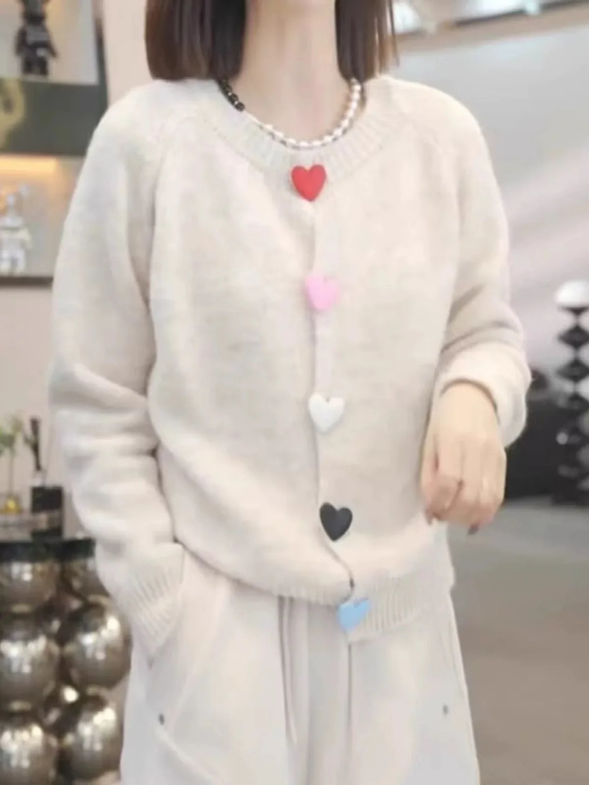 Autumn Winter Merino Wool Women Cardigan Long Sleeve Solid Color Cashmere Sweater Soft Loose Knitwear Clothing Tops N551
Autumn Winter Merino Wool Women Cardigan Long Sleeve Solid Color Cashmere Sweater Soft Loose Knitwear Clothing Tops N551