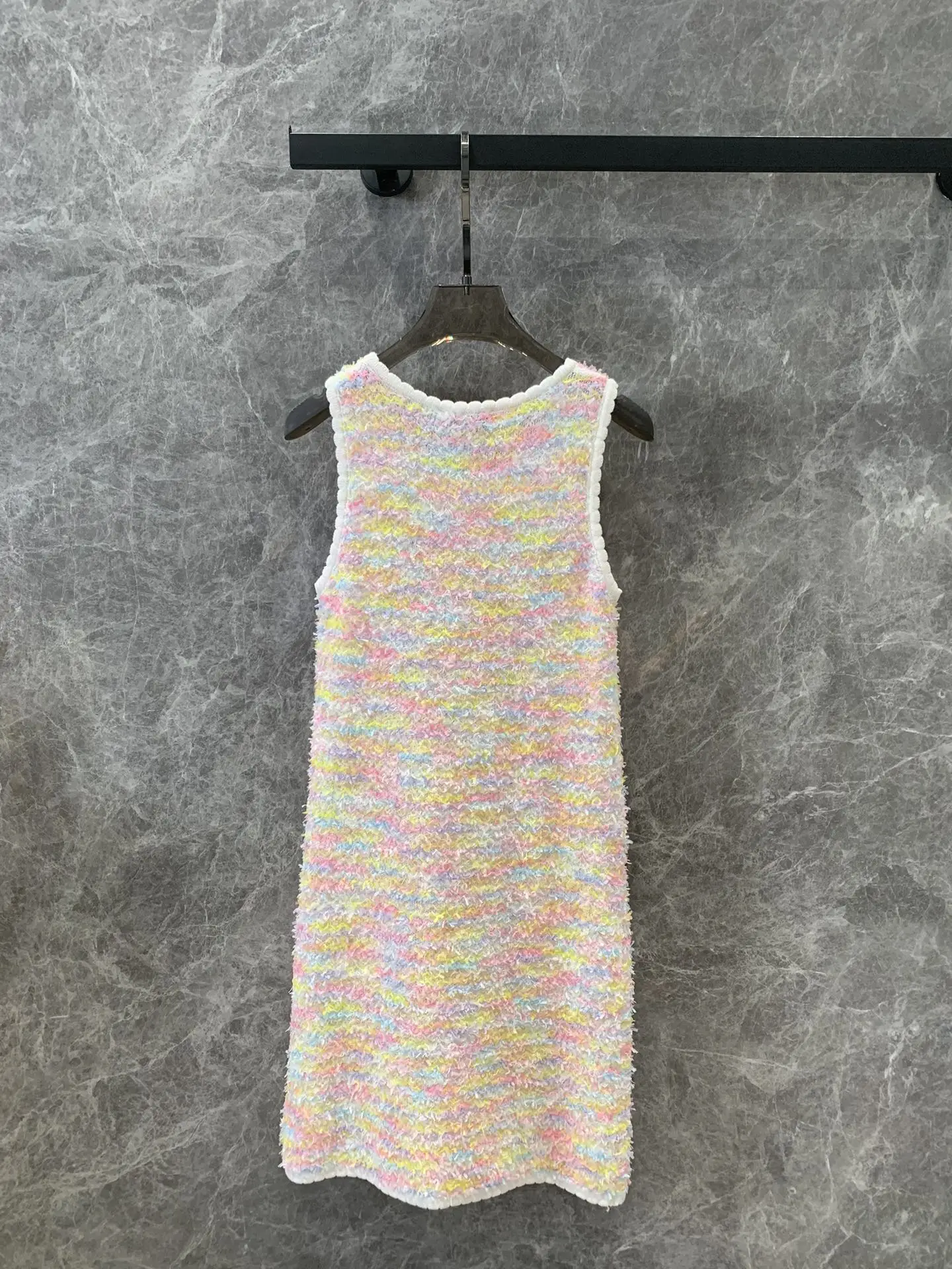 2024 Summer New Women's Dress Colorful Slim Fit Sleeveless Knitted Tank Top Dress
2024 Summer New Women's Dress Colorful Slim Fit Sleeveless Knitted Tank Top Dress
