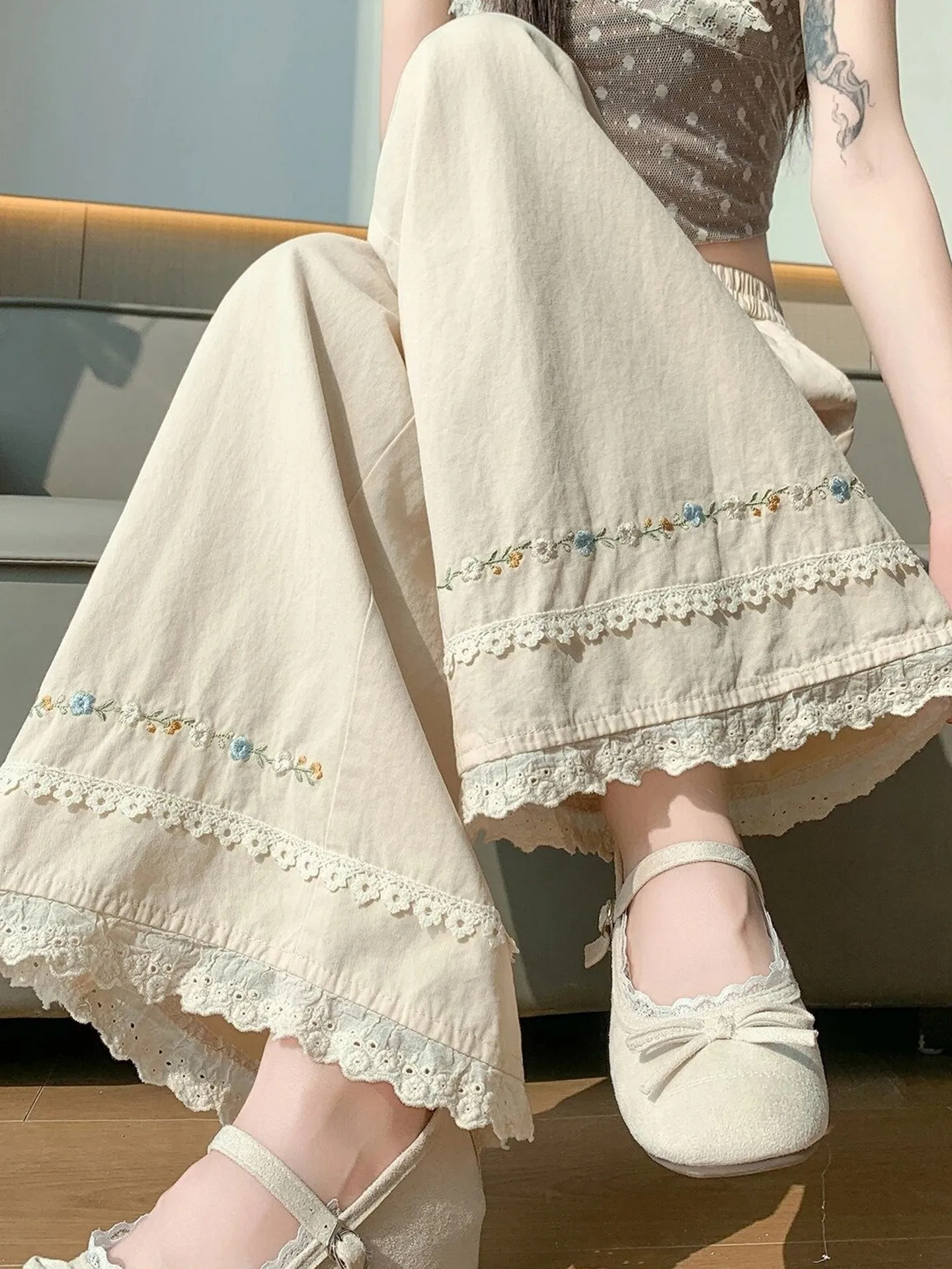 Lace Trim Wide Leg Pants Women's Summer Thin Cotton Linen Casual Loose Fit Workwear Trousers High Waist Straight Cut
Lace Trim Wide Leg Pants Women's Summer Thin Cotton Linen Casual Loose Fit Workwear Trousers High Waist Straight Cut
