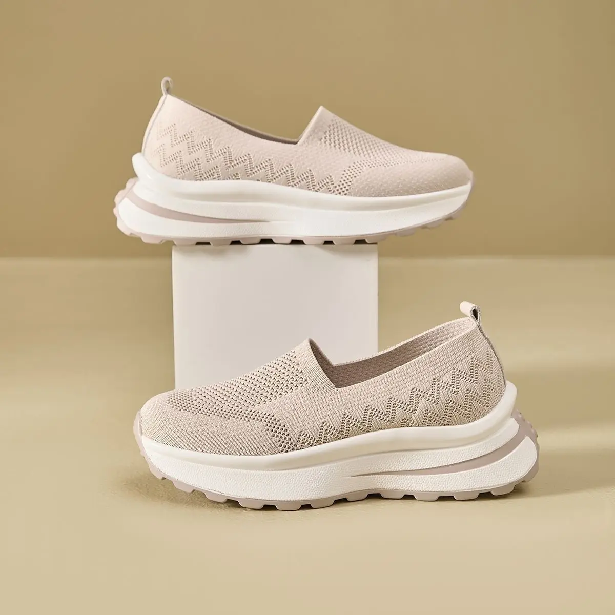 2026 Summer New Women Shoes Fashion Mesh Sneakers Thick Sole Height Increase Lightweight Sport Casual Shoes
2026 Summer New Women Shoes Fashion Mesh Sneakers Thick Sole Height Increase Lightweight Sport Casual Shoes
