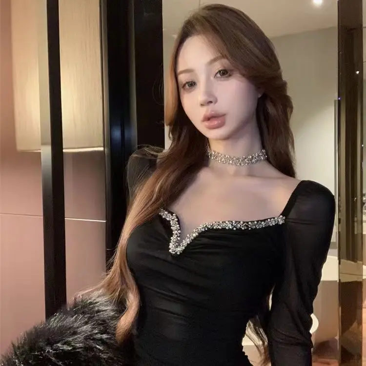 2025 French Elegant Heavy Rhinestone Ruched Long Sleeve T Shirt Womens Spring Autumn Stretch Slim Sexy Base Layer Top
2025 French Elegant Heavy Rhinestone Ruched Long Sleeve T Shirt Womens Spring Autumn Stretch Slim Sexy Base Layer Top
