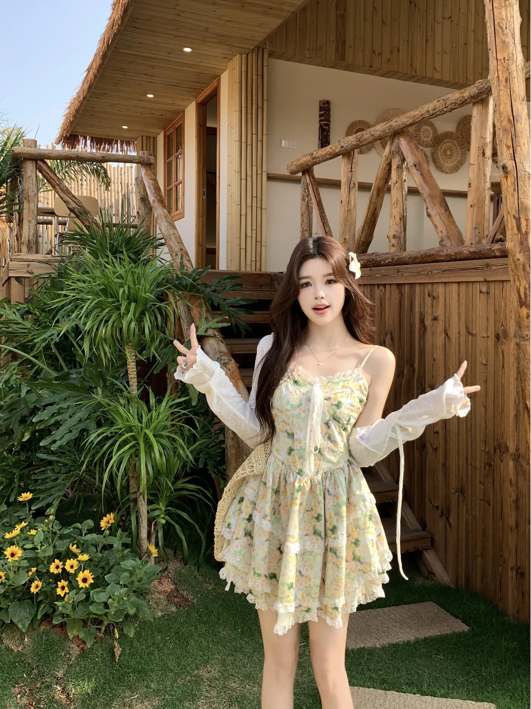 plus Size Sweet And Spicy Floral Print Halter Dress Spring Summer New Style Lace Trim Short Skirt Sun Protection Open Cardiga...
plus Size Sweet And Spicy Floral Print Halter Dress Spring Summer New Style Lace Trim Short Skirt Sun Protection Open Cardiga...