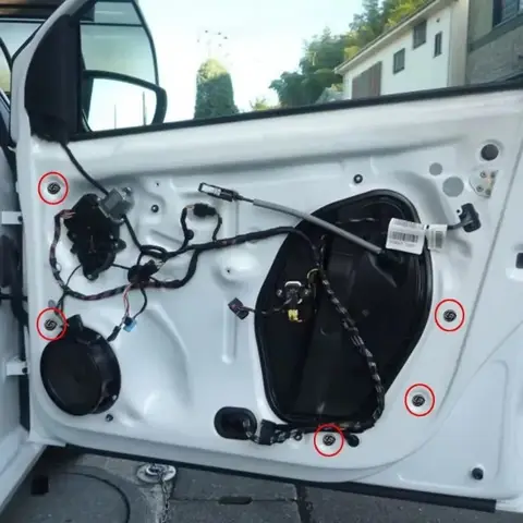 10-100PCS Car Door Panel Buckle Trim Clips Inner Fastener For Audi Volkswagen Tiguan Golf 4 5 6 7 Touran Passat Polo Jetta T5