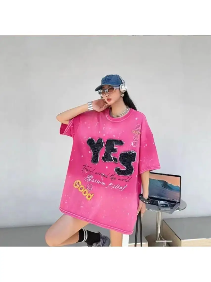 Summer 2026 Women's Cotton Short Sleeve T-shirt Embroidery Patch Print Glitter Casual round Neck Top Trendy Streetwear
Summer 2026 Women's Cotton Short Sleeve T-shirt Embroidery Patch Print Glitter Casual round Neck Top Trendy Streetwear