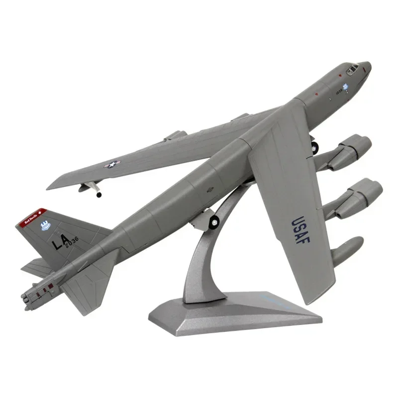 1:200 U.S Air Force B52 B-52 Long-range strategic bomber Fighter Model Metal aircraft Military plane collection model airplane
1:200 U.S Air Force B52 B-52 Long-range strategic bomber Fighter Model Metal aircraft Military plane collection model airplane