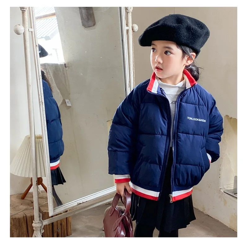 2025 Children's fashionable and warm baseball jackets, autumn and winter color-blocked cotton-padded jackets for boys and girls
2025 Children's fashionable and warm baseball jackets, autumn and winter color-blocked cotton-padded jackets for boys and girls
