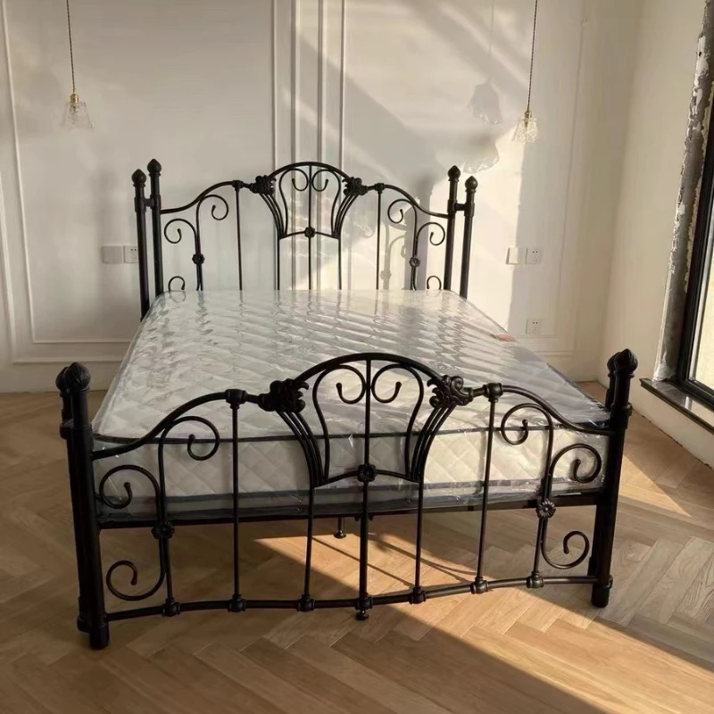 Wrought iron bed Princess bed 1.5 iron frame 1.8 meters double bold thickened steel pipe frame
Wrought iron bed Princess bed 1.5 iron frame 1.8 meters double bold thickened steel pipe frame