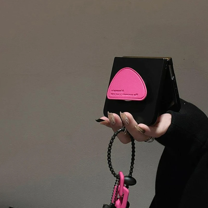 Cute Black Case for Xiaomi Mix Flip OPPO Find N2 Flip/OPPO Find N3 Flip/zflip6 5/Razr50 Case with Rose red bracket puppy pendant
Cute Black Case for Xiaomi Mix Flip OPPO Find N2 Flip/OPPO Find N3 Flip/zflip6 5/Razr50 Case with Rose red bracket puppy pendant