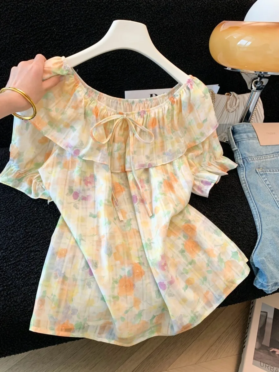 Dopamine Boosting Creamy Yellow Floral Print off Shoulder Top for Women Beautiful Commute Style Korean Loose Fit Bubble Sleeve
Dopamine Boosting Creamy Yellow Floral Print off Shoulder Top for Women Beautiful Commute Style Korean Loose Fit Bubble Sleeve