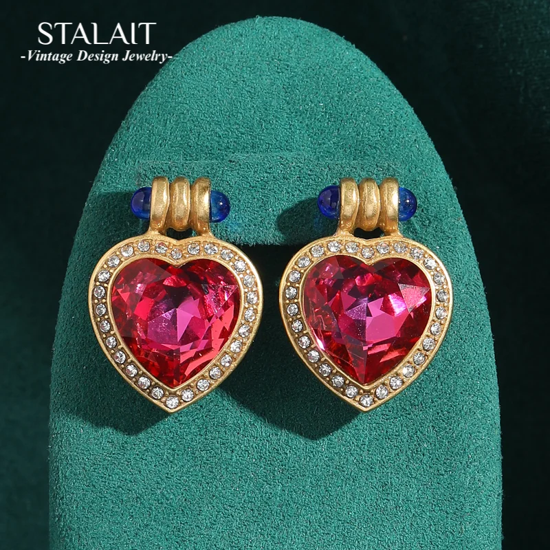 Vintage Crystal Heart Pink Earrings Stud Luxury Designer Woman Rhinestones Wedding Gold Color High Quality Jewelry Christmas New
Vintage Crystal Heart Pink Earrings Stud Luxury Designer Woman Rhinestones Wedding Gold Color High Quality Jewelry Christmas New