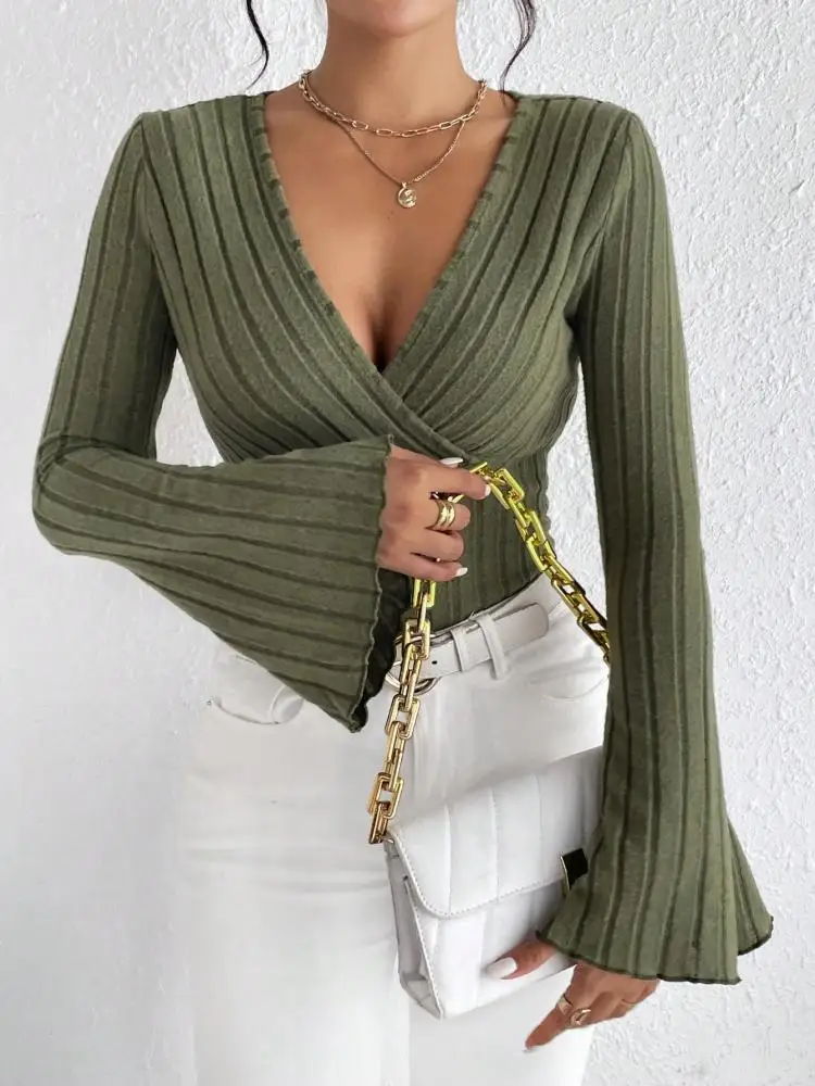 Korean Women Fashion V Neck Long Sleeve Knitted Sweater Slimming Sexy Basic Top Solid Color Striped Autumn Winter Base Layer
Korean Women Fashion V Neck Long Sleeve Knitted Sweater Slimming Sexy Basic Top Solid Color Striped Autumn Winter Base Layer