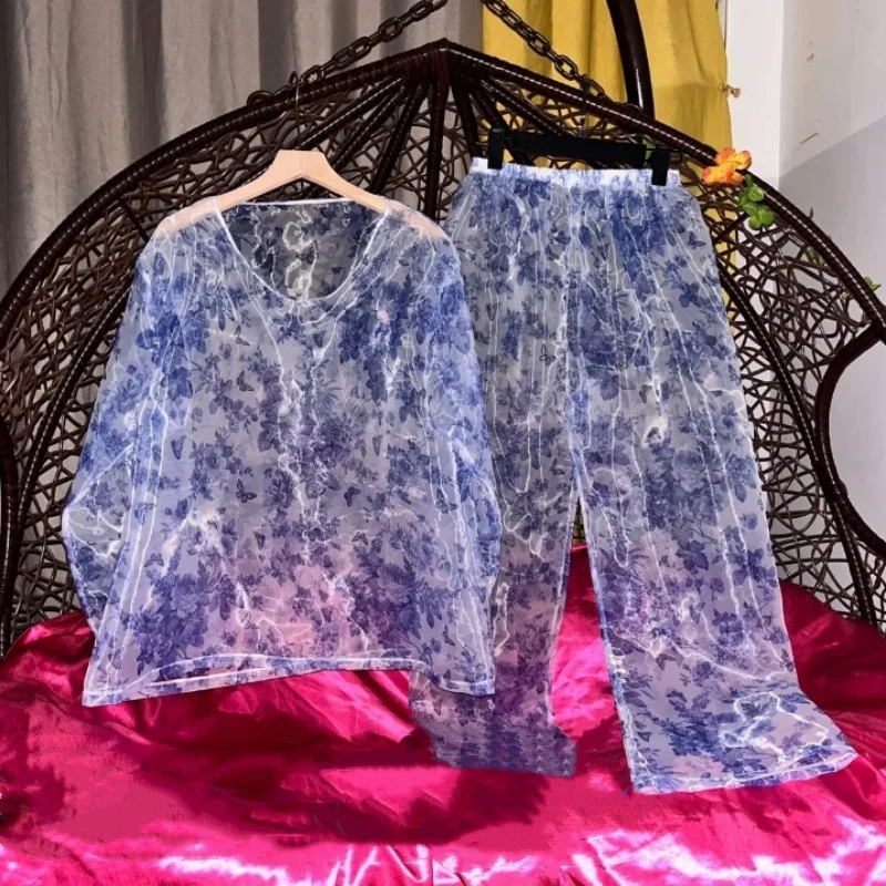 Women Soft Loose Sleeping Plus Size Top Trousers Men Sexy See Through Floral Organza Silky Touch Glossy Pajamas Two-piece Set
Women Soft Loose Sleeping Plus Size Top Trousers Men Sexy See Through Floral Organza Silky Touch Glossy Pajamas Two-piece Set