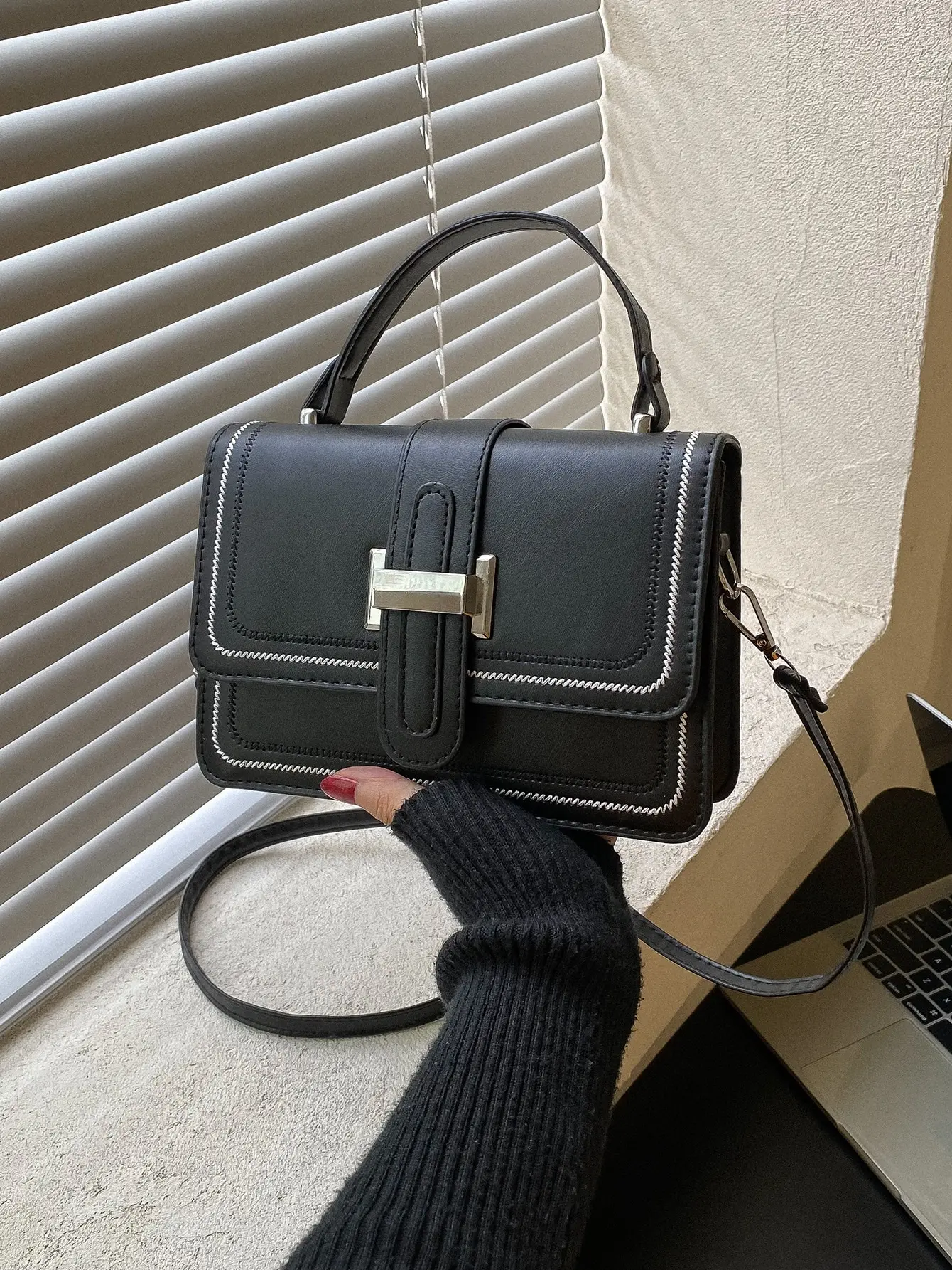 Mini Stitch Detail Flap Square Bag
Mini Stitch Detail Flap Square Bag