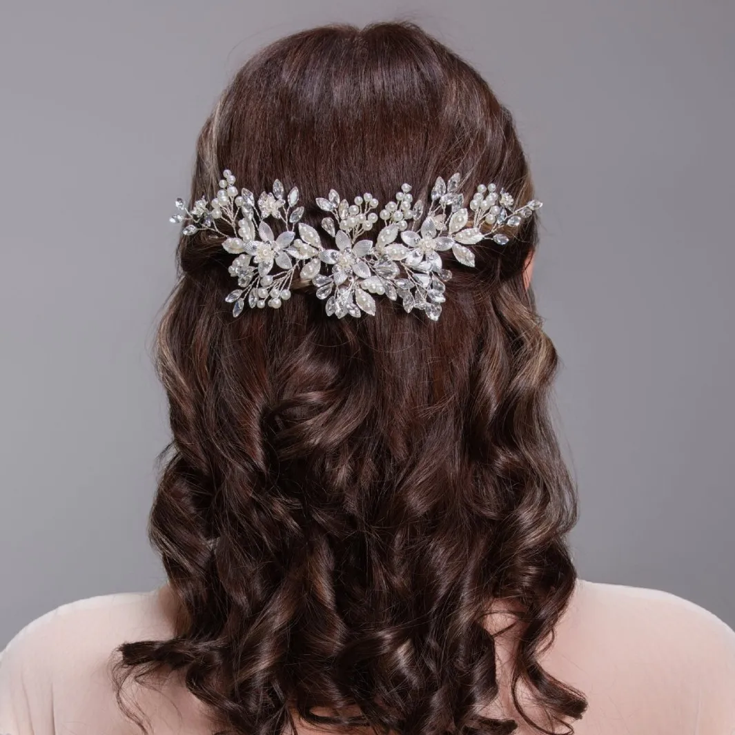 Handmade Bridal Hair Comb with Faux Pearls & Crystal Leaves, Boho Wedding Hairpin for Hanfu Hair Accessories
Handmade Bridal Hair Comb with Faux Pearls & Crystal Leaves, Boho Wedding Hairpin for Hanfu Hair Accessories