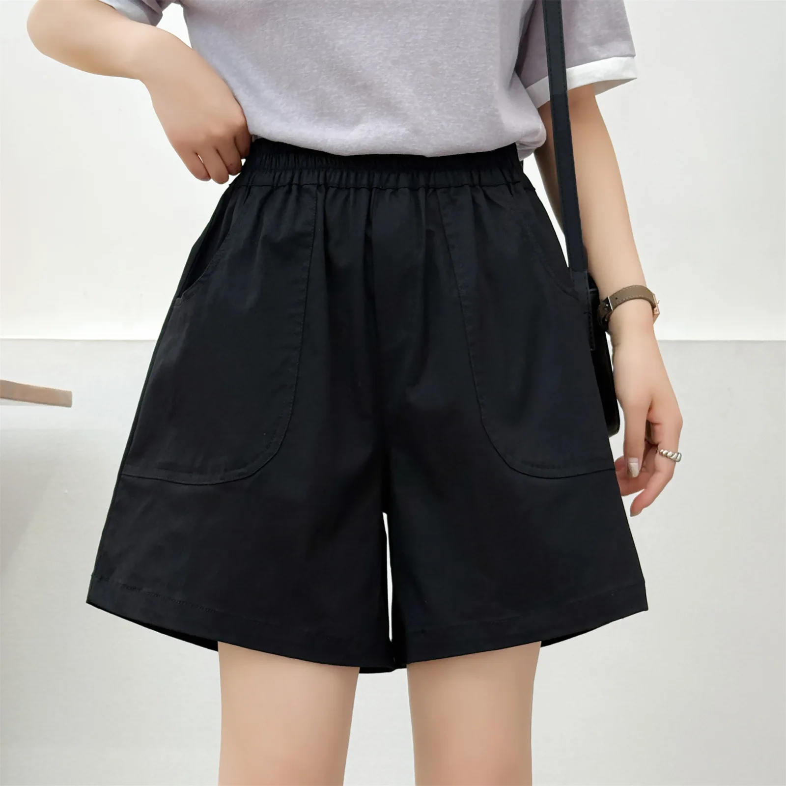 2025 Summer Plus Size Elastic Waist Shorts Washed Cotton Big Pockets Wide Leg 3/4 Length Casual Pants For Curvy Ladies 2246
2025 Summer Plus Size Elastic Waist Shorts Washed Cotton Big Pockets Wide Leg 3/4 Length Casual Pants For Curvy Ladies 2246