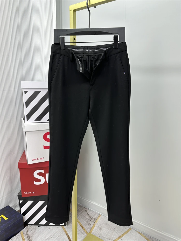 Мужские брюки для офиса и повседневной носки: тонкие, немнущиеся, слегка эластичные, зауженного кроя, весна-лето
Мужские брюки для офиса и повседневной носки: тонкие, немнущиеся, слегка эластичные, зауженного кроя, весна-лето