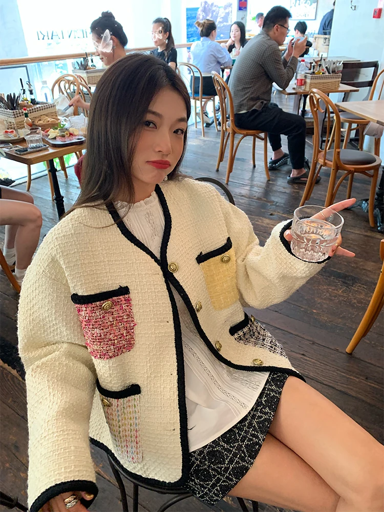 Женское свободное шерстяное пальто, новинка 2025, маленький размер, дизайн Sle, корейская версия, сращивание Proc, полиэфирное волокно
Женское свободное шерстяное пальто, новинка 2025, маленький размер, дизайн Sle, корейская версия, сращивание Proc, полиэфирное волокно