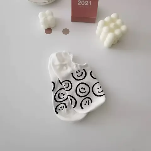 3-Pairs 2025 New Women's Smiley No-Show Socks: Black/White/Gray, Non-Slip & Breathable for Sports/Casual